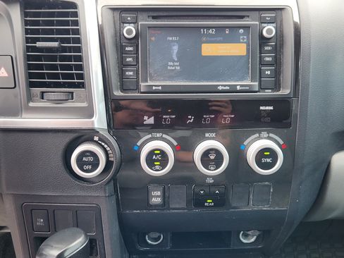 Used 2018 Toyota Sequoia SR5 RWD image 17