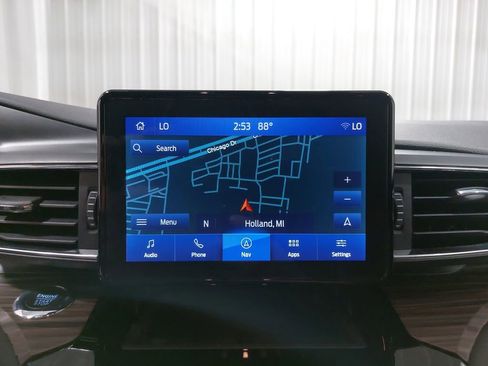 Used 2022 Ford Explorer Limited image 26