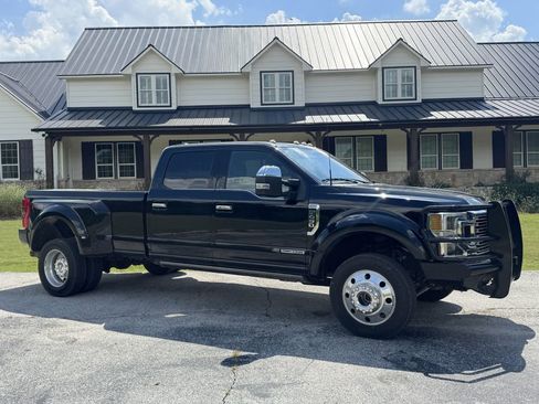 Used 2022 Ford F450 Platinum w/ FX4 Off-Road Package AWD/4WD image 1