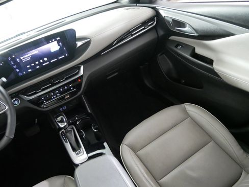 Used 2024 Buick Envista Avenir image 11