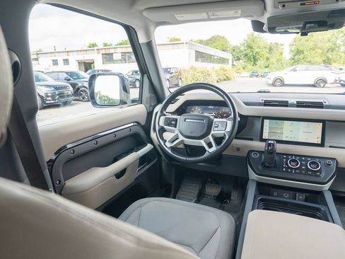 Used 2020 Land Rover Defender 110 SE AWD/4WD image 19