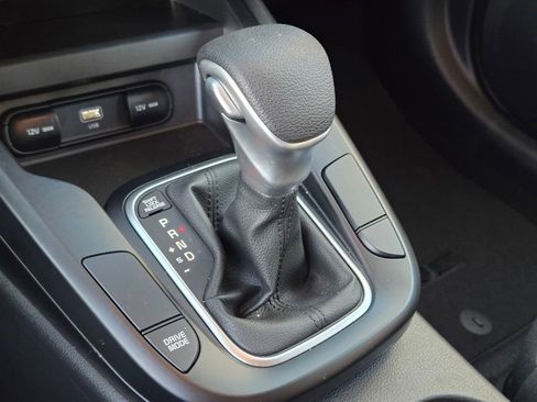 Used 2025 Kia Soul LX w/ Option Group 015 image 35