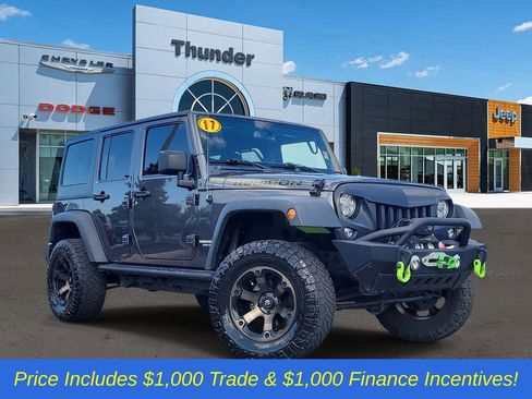 Used 2017 Jeep Wrangler Unlimited Rubicon image 1