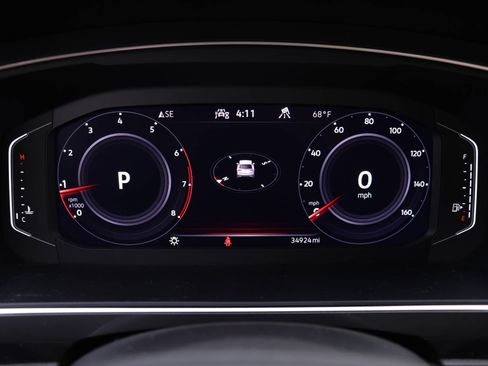 Used 2022 Volkswagen Tiguan SEL R-Line image 17