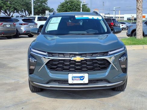 Used 2026 Chevrolet Trax LT w/ Driver Confidence Package FWD image 2