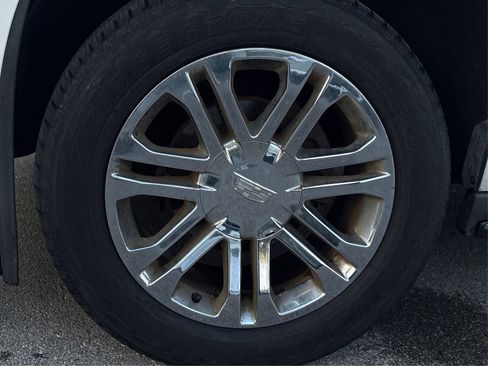 Used 2017 Cadillac Escalade ESV 2WD image 13