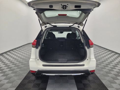 Used 2019 Nissan Rogue S FWD image 29