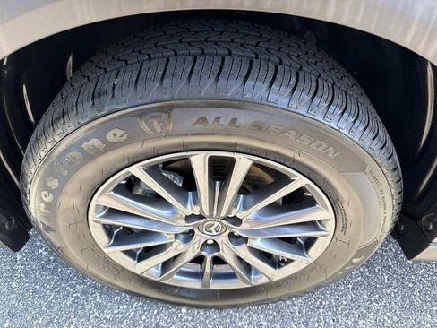 Used 2019 MAZDA CX-5 Touring image 12