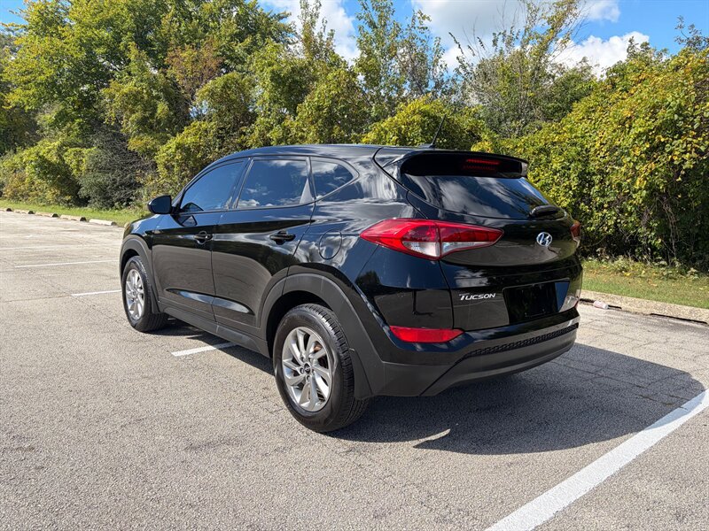 Used 2017 Hyundai Tucson SE FWD image 3