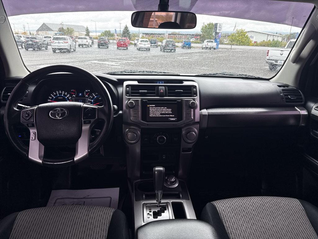 Used 2014 Toyota 4Runner SR5 AWD/4WD image 16