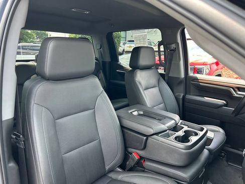Used 2022 GMC Sierra 1500 SLT AWD/4WD image 39