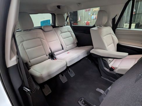 New 2025 Lincoln Navigator L Reserve image 7