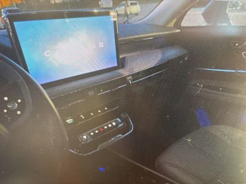 Used 2023 Lincoln Corsair Reserve image 16