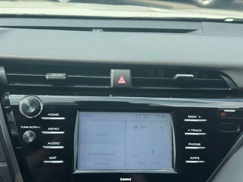 Used 2020 Toyota Camry LE FWD image 33