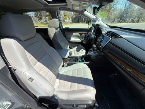 Used 2018 Honda CR-V Touring image 30