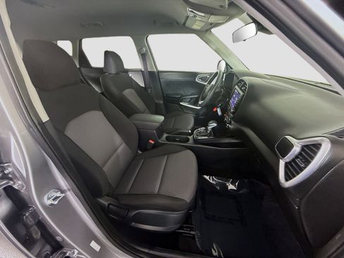 Used 2024 Kia Soul LX w/ Option Group 015 FWD image 28