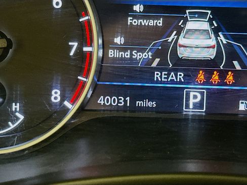 Used 2024 Nissan Sentra SV FWD image 19