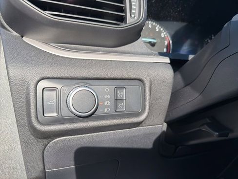 Used 2022 Ford Explorer XLT image 20