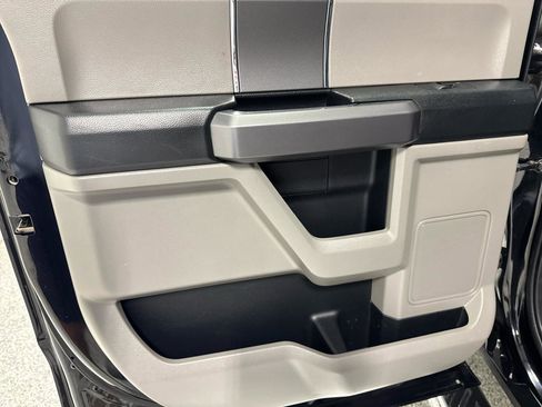 Used 2019 Ford F150 XLT w/ Equipment Group 302A Luxury AWD/4WD image 17