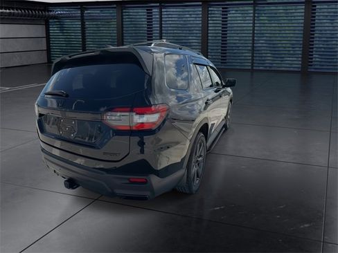 Used 2023 Honda Pilot Sport image 8