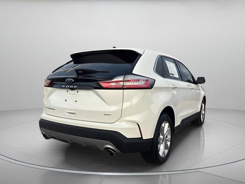 Used 2022 Ford Edge Titanium w/ Equipment Group 301A image 3