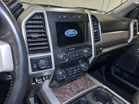 Used 2019 Ford F250 Lariat w/ Lariat Ultimate Package image 41