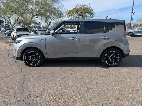Certified 2024 Kia Soul EX image 5