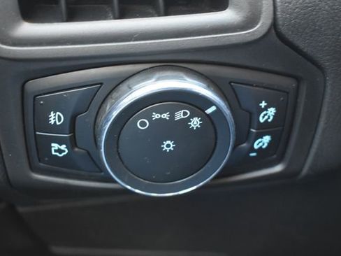 Used 2014 Ford Focus SE w/ Equipment Group 201A image 16