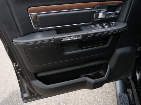 Used 2015 RAM 3500 Laramie w/ Black Appearance Group AWD/4WD image 19