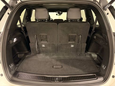 Used 2024 Jeep Grand Cherokee L Laredo image 10