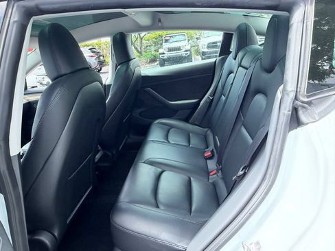 Used 2023 Tesla Model 3 Standard Range RWD image 12