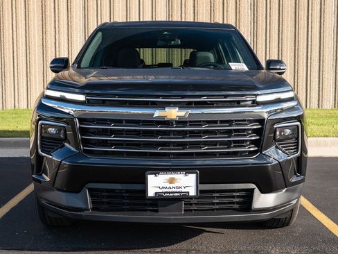 New 2026 Chevrolet Traverse LT image 3