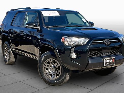Certified 2020 Toyota 4Runner Venture AWD/4WD image 3