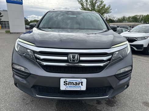 Used 2017 Honda Pilot Touring image 8