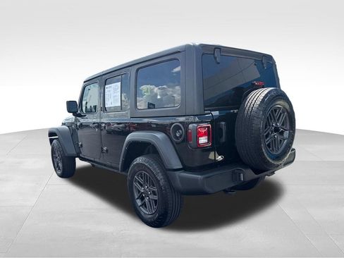 Used 2025 Jeep Wrangler Unlimited Sport AWD/4WD image 3