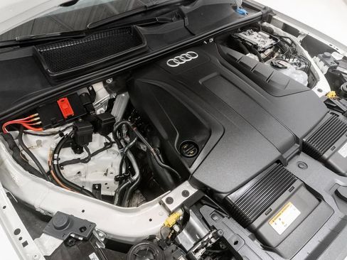 Used 2023 Audi Q7 2.0T Premium w/ Convenience Package AWD/4WD image 4