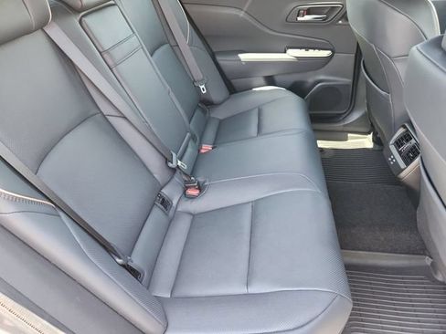 Used 2023 Toyota Crown AWD/4WD image 18