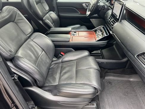 Used 2021 Lincoln Navigator Reserve AWD/4WD image 16