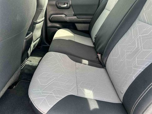 Used 2023 Toyota Tacoma TRD Off-Road image 18