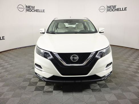 Used 2022 Nissan Rogue Sport SL w/ Premium Package image 2
