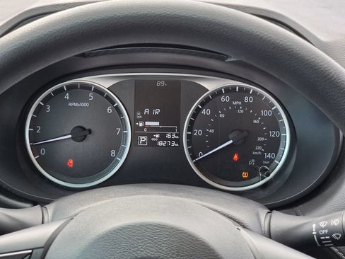 Used 2025 Nissan Versa S w/ Trunk Package FWD image 15