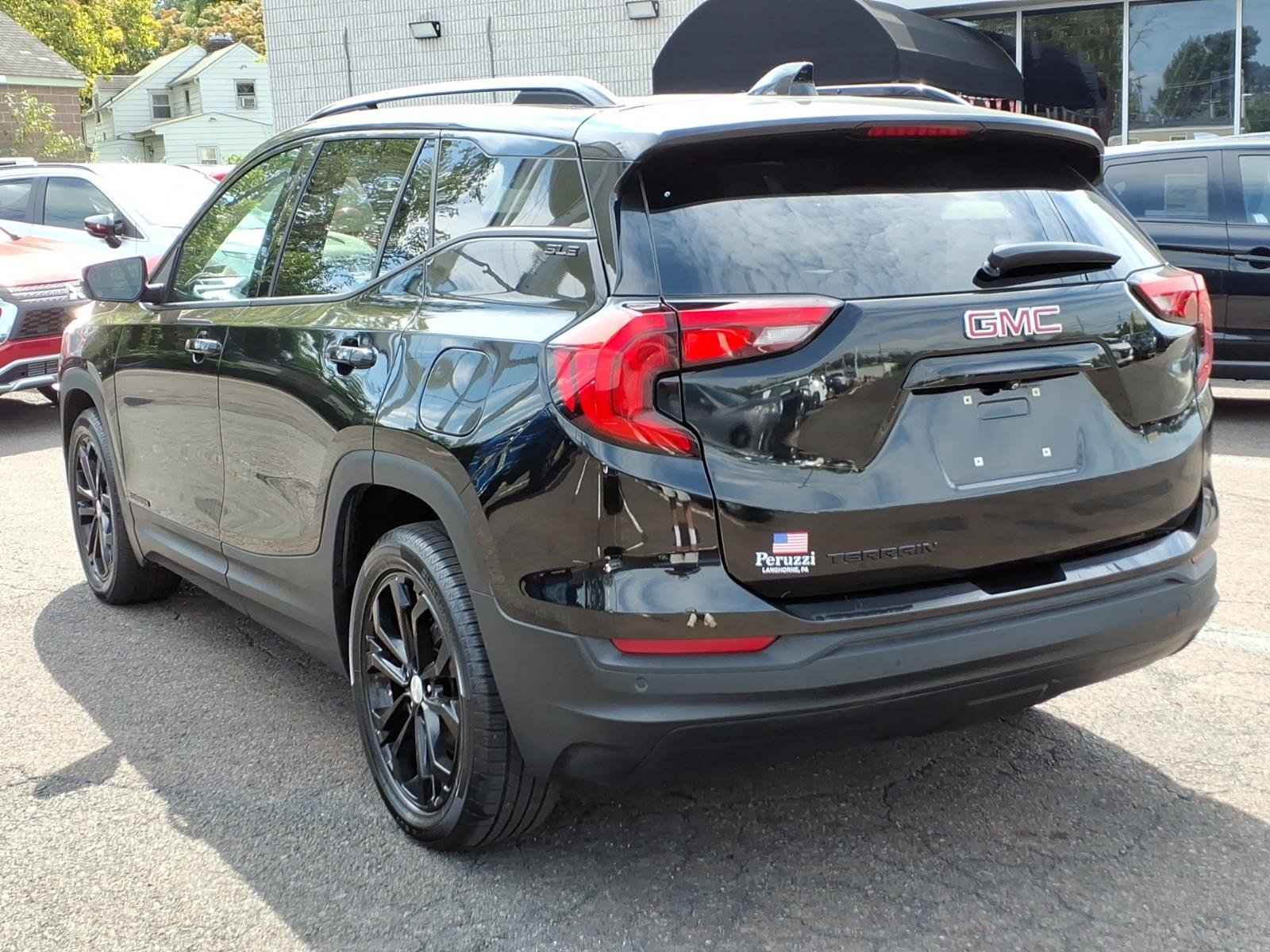 Used 2019 GMC Terrain SLE w/ Driver Convenience Package FWD image 6