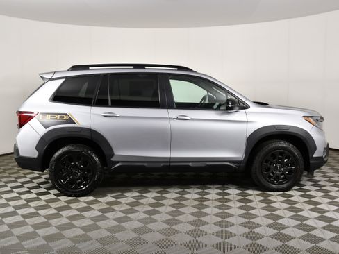 Certified 2023 Honda Passport TrailSport image 5