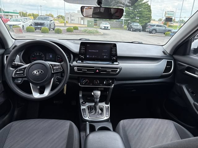 Used 2021 Kia Seltos LX AWD/4WD image 12