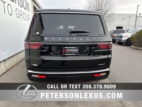 Used 2024 Jeep Wagoneer Series III image 4