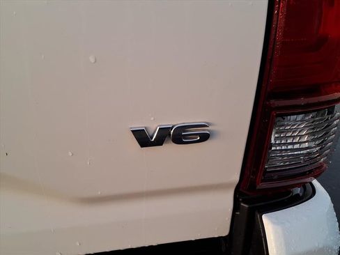 Used 2022 Toyota Tacoma SR5 image 30