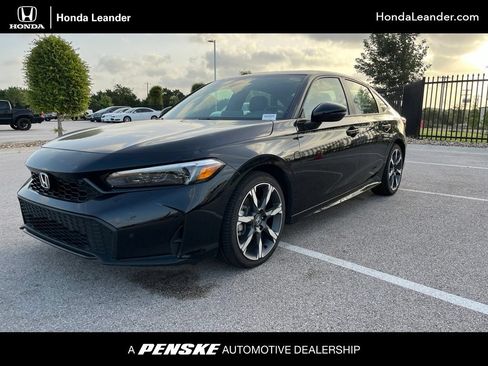 Used 2025 Honda Civic Sport Touring image 1