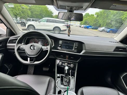 Used 2020 Volkswagen Jetta SE FWD image 8