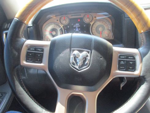 Used 2014 RAM 1500 Laramie Longhorn RWD image 18