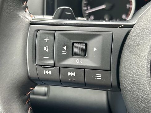 Used 2025 Nissan Pathfinder Rock Creek AWD/4WD image 36